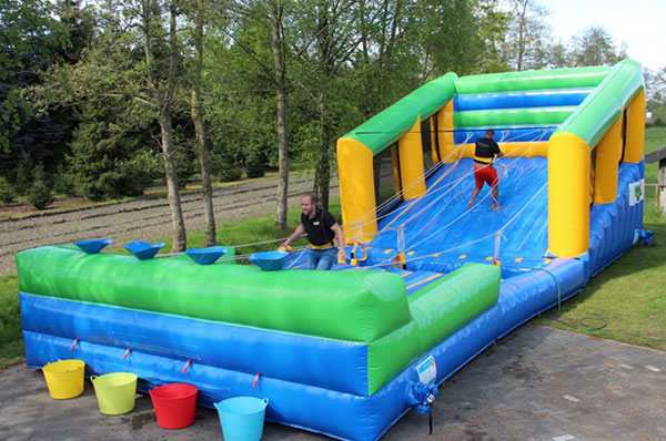 liefdadigheid Afwijzen ingewikkeld 2 Emmertjes Water Halen | De leukste waterglijbanen | Crazy Air