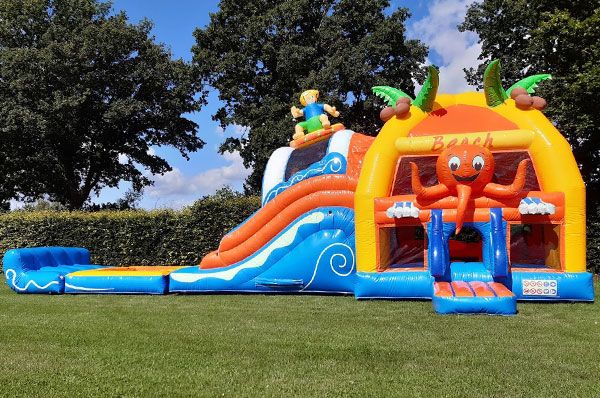 Waterglijbaan huren voor feesten en | Crazy Air