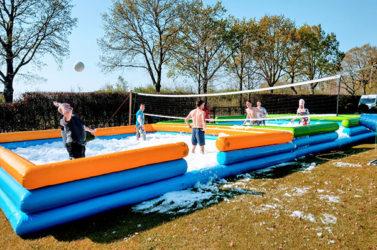 Sport spel ‘Water Volleybal’ huren